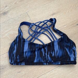 Lululemon free to be bra
